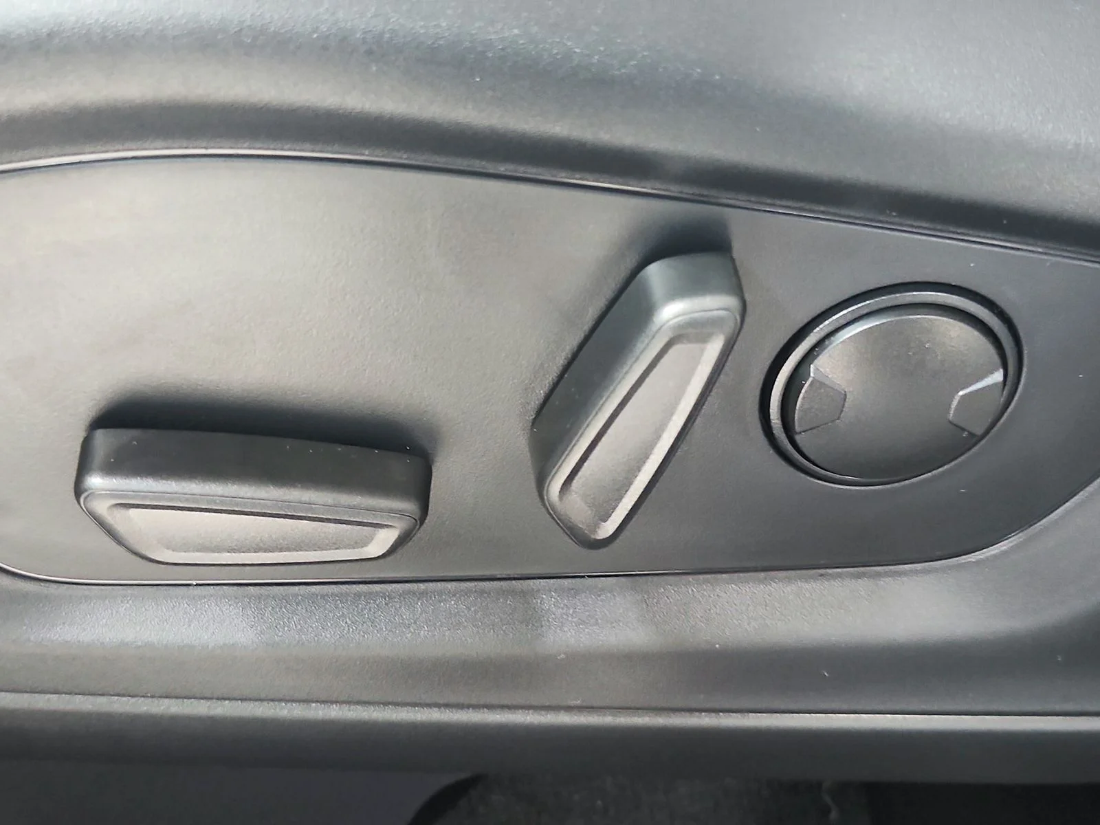 New 2026 Carbonized Gray Metallic Ford Active image 21