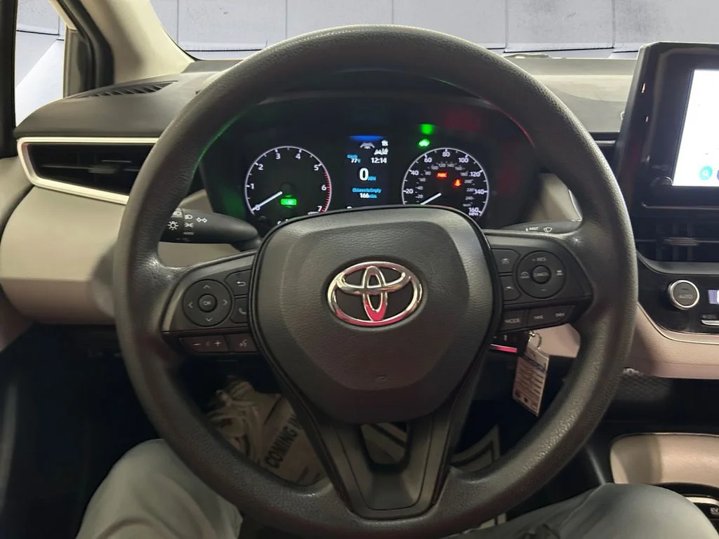Used 2024  Toyota LE image 9