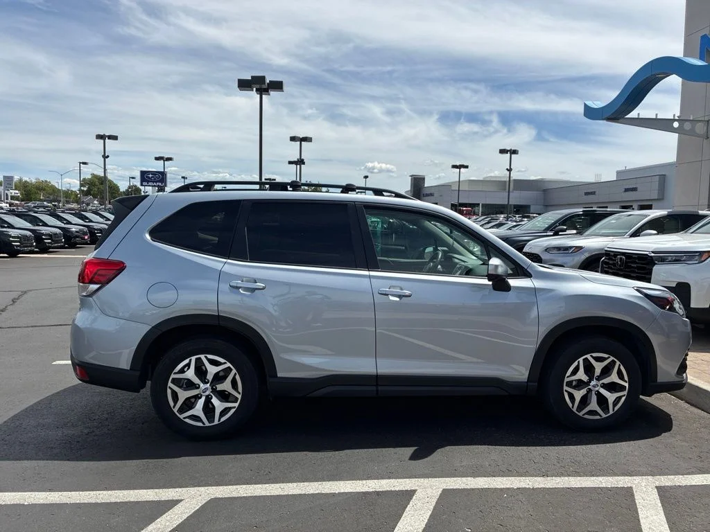 2024 Subaru Forester Premium's photo