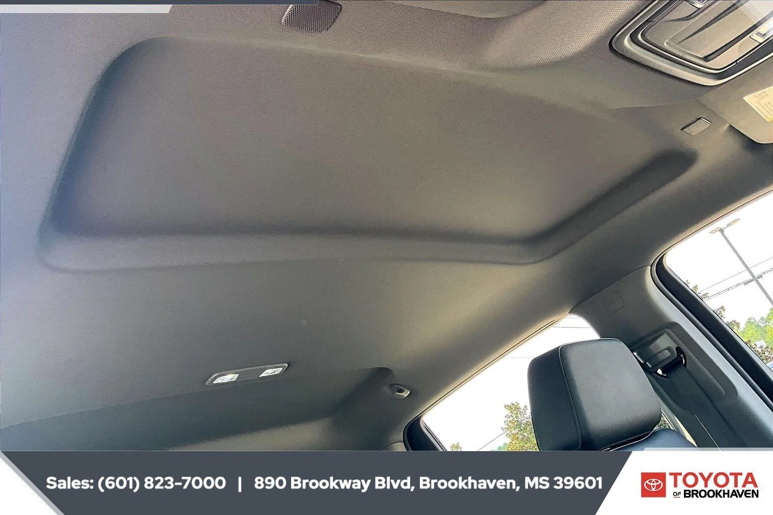 Used 2026 Summit White GMC Pro image 16