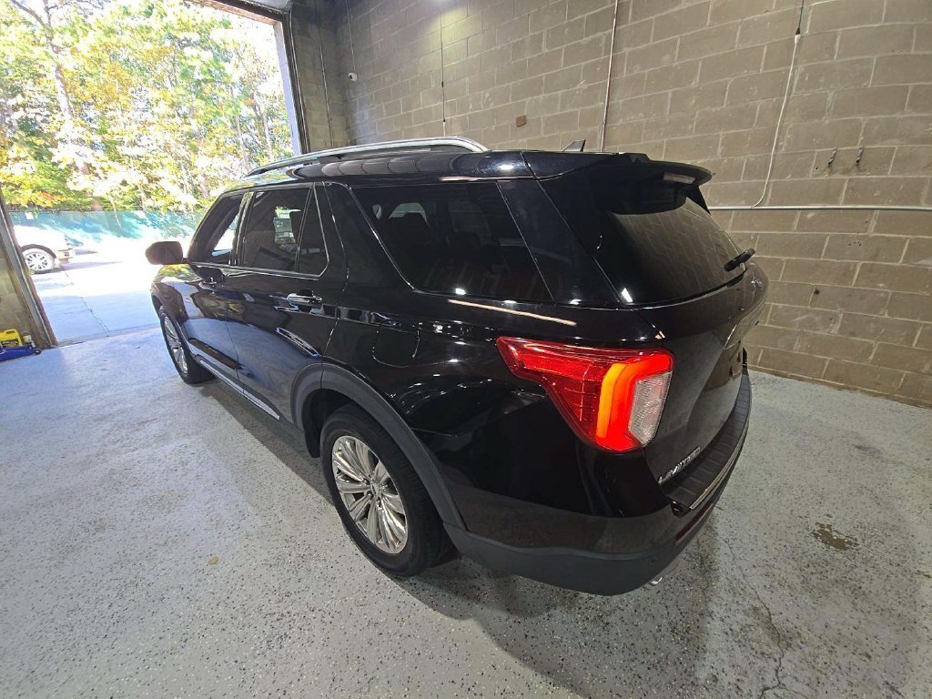 Used 2021 Black Ford Limited image 3