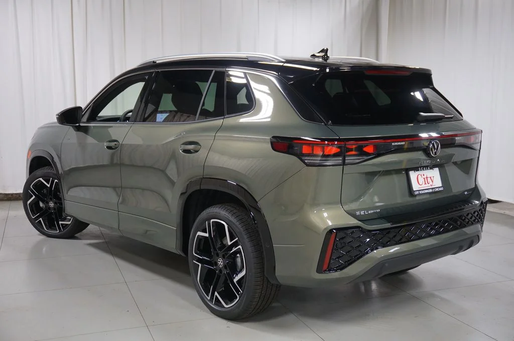 New 2026 Avocado Green w/Deep Black Roof Volkswagen 2.0T SEL R-Line Turbo image 8