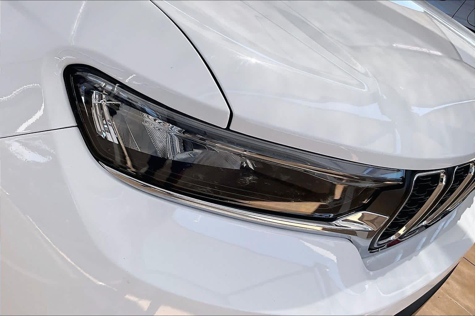 Used 2023 Bright White Clearcoat Jeep Laredo image 27
