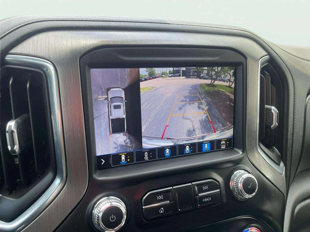 Used 2020 White Frost Tricoat GMC Denali image 12