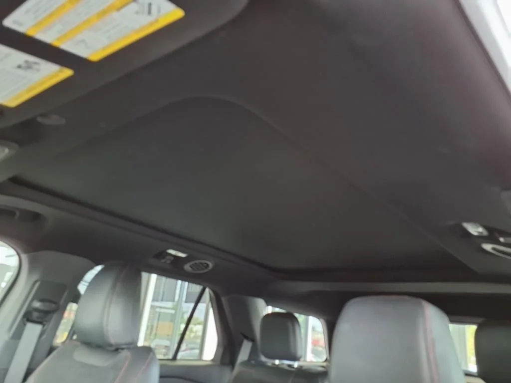2025 Ford Explorer ST - Photo 17