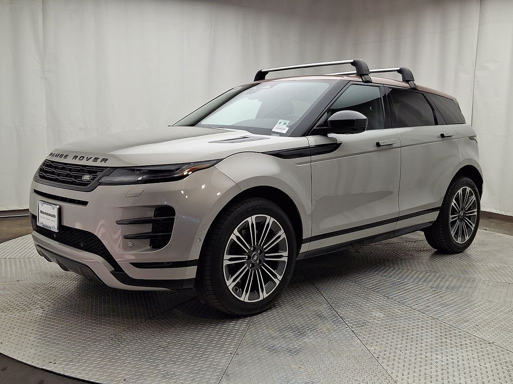 2026 Land Rover Range Rover Evoque Dynamic SE's photo