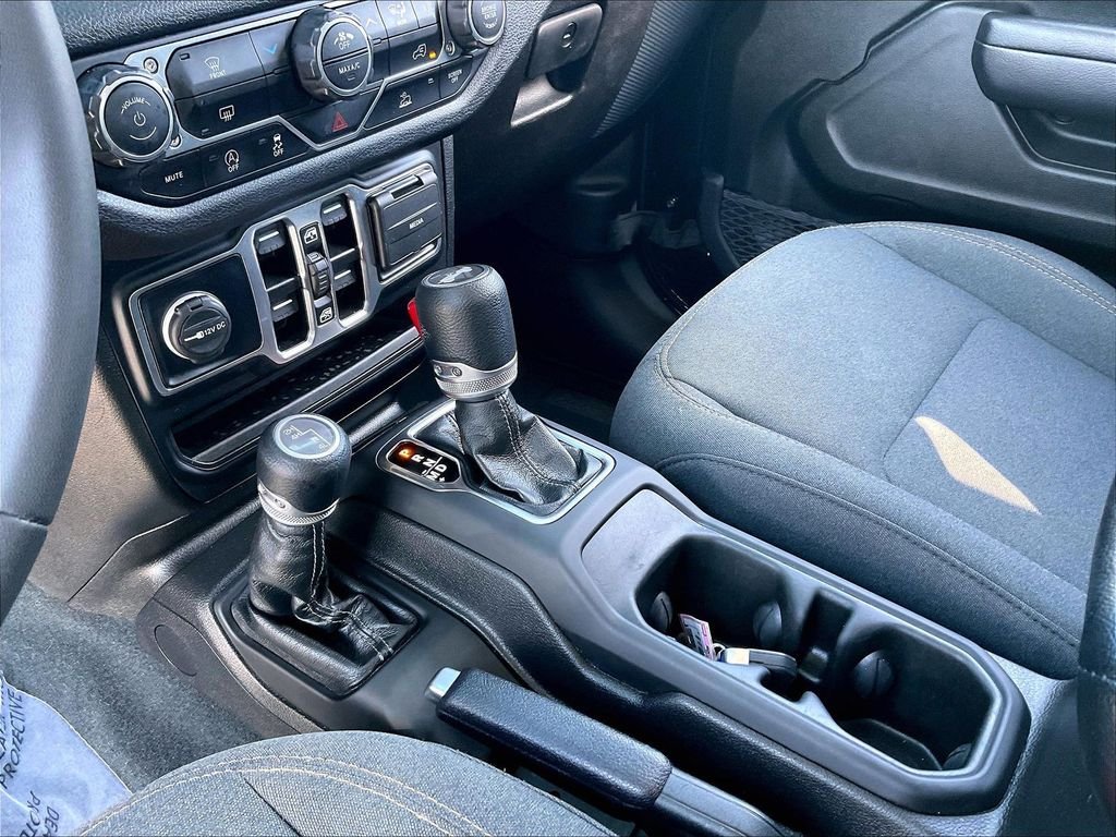 Used 2024 Black Clearcoat Jeep Sport S image 19