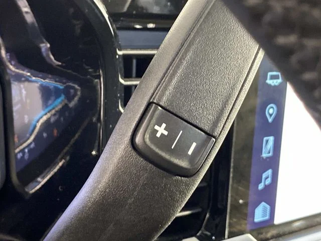 Used 2023 Gray Chevrolet LT image 19