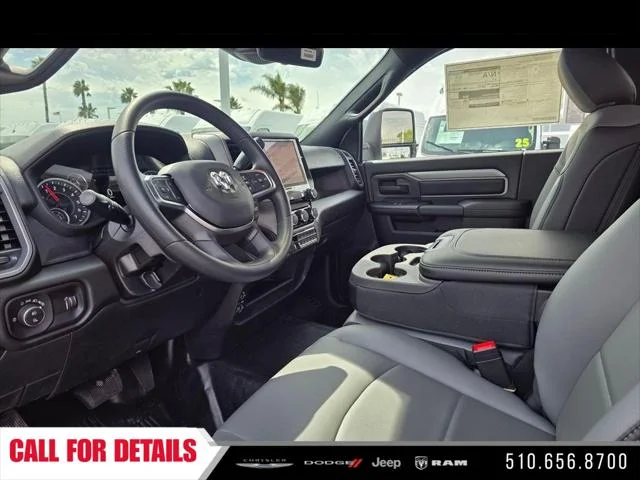 2026 RAM 3500 Chassis Tradesman - Photo 14