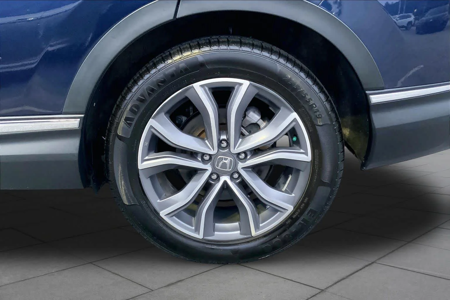 Used 2022 Obsidian Blue Pearl Honda Touring image 10