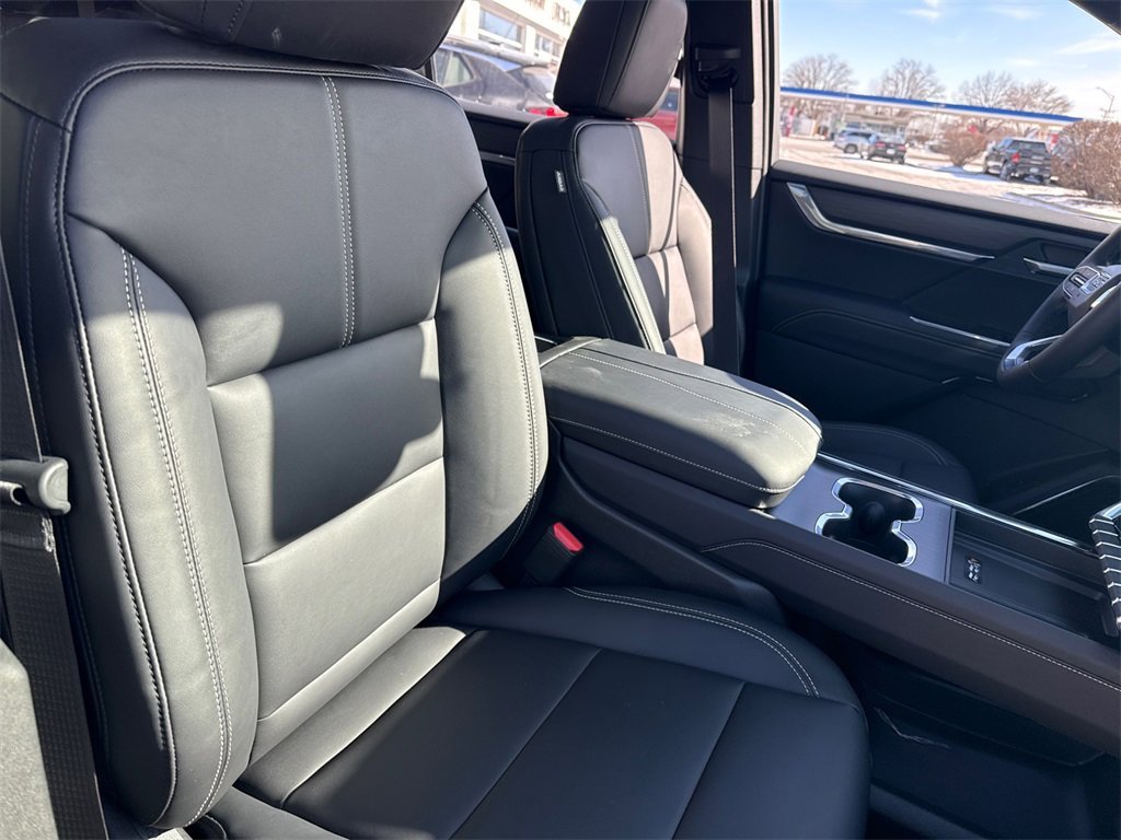 2026 GMC ACADIA - Image 39