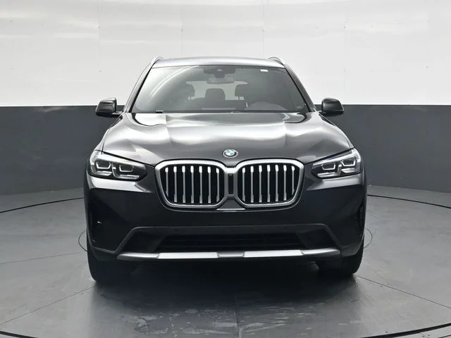 Used 2024 Gray BMW sDrive30i image 10
