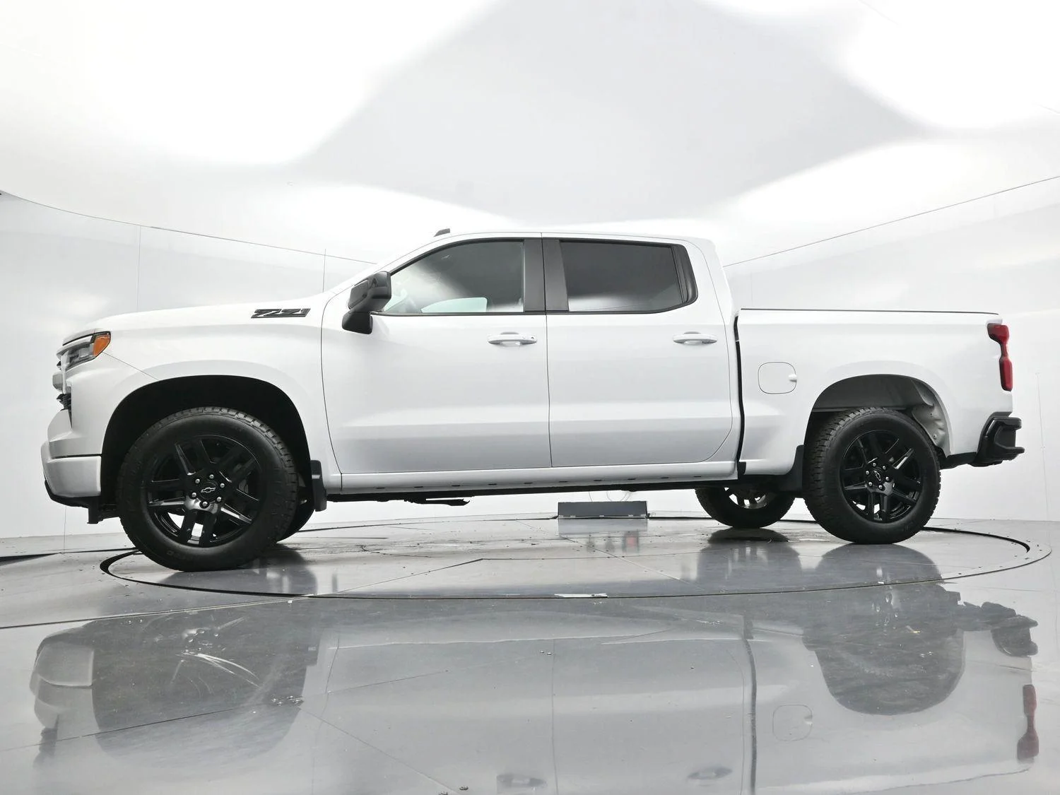 Used 2023 Summit White Chevrolet RST image 43