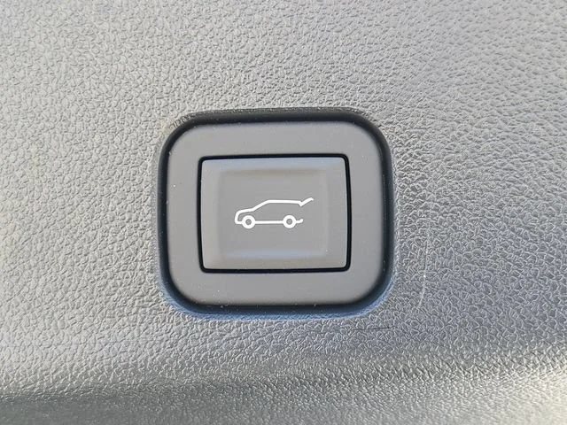 New 2026 Summit White Chevrolet LT image 7