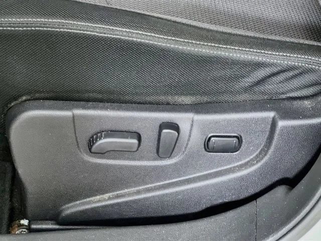 Used 2013 White Nissan SV image 11