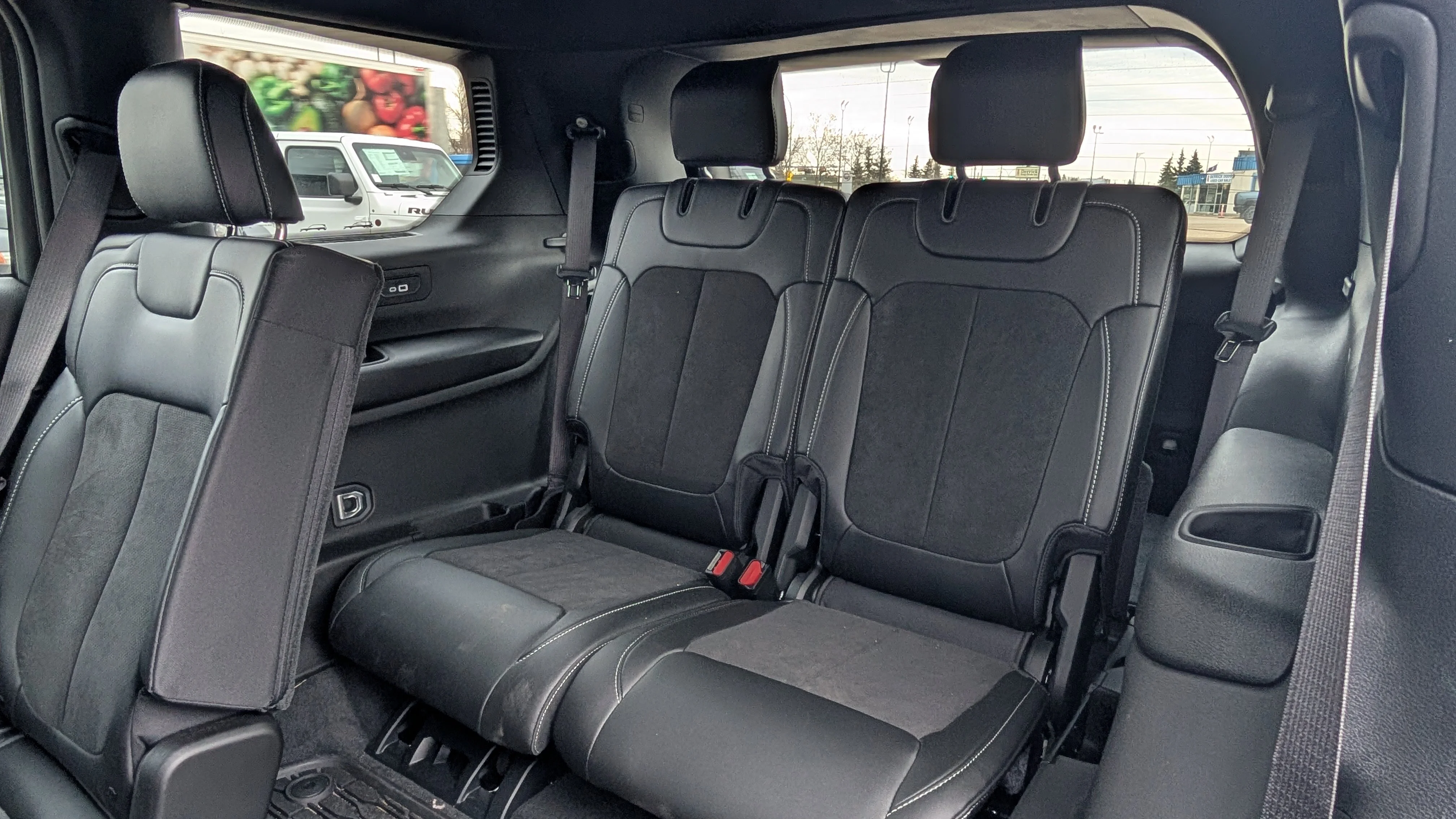 New 2025 Diamond Black Crystal Pearl Jeep Altitude image 20