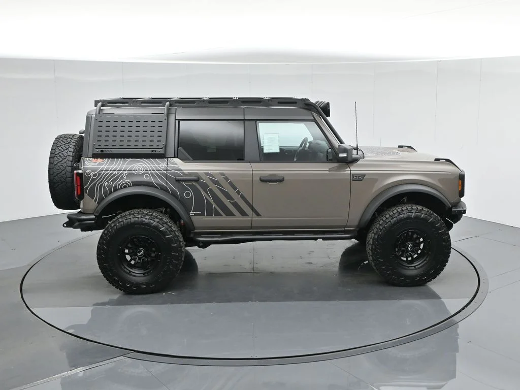 New 2025 Marsh Gray Ford Badlands image 44