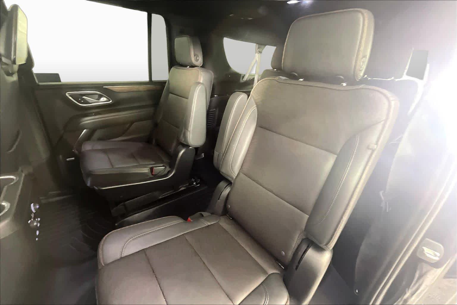 Used 2023 Black Chevrolet High Country image 18