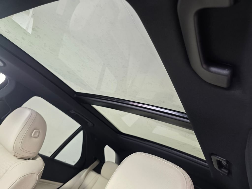 New 2026 Polar White Mercedes-Benz GLE 350 image 8