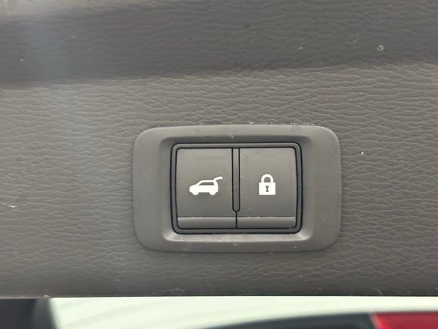 Used 2024 Gray Mitsubishi  image 8