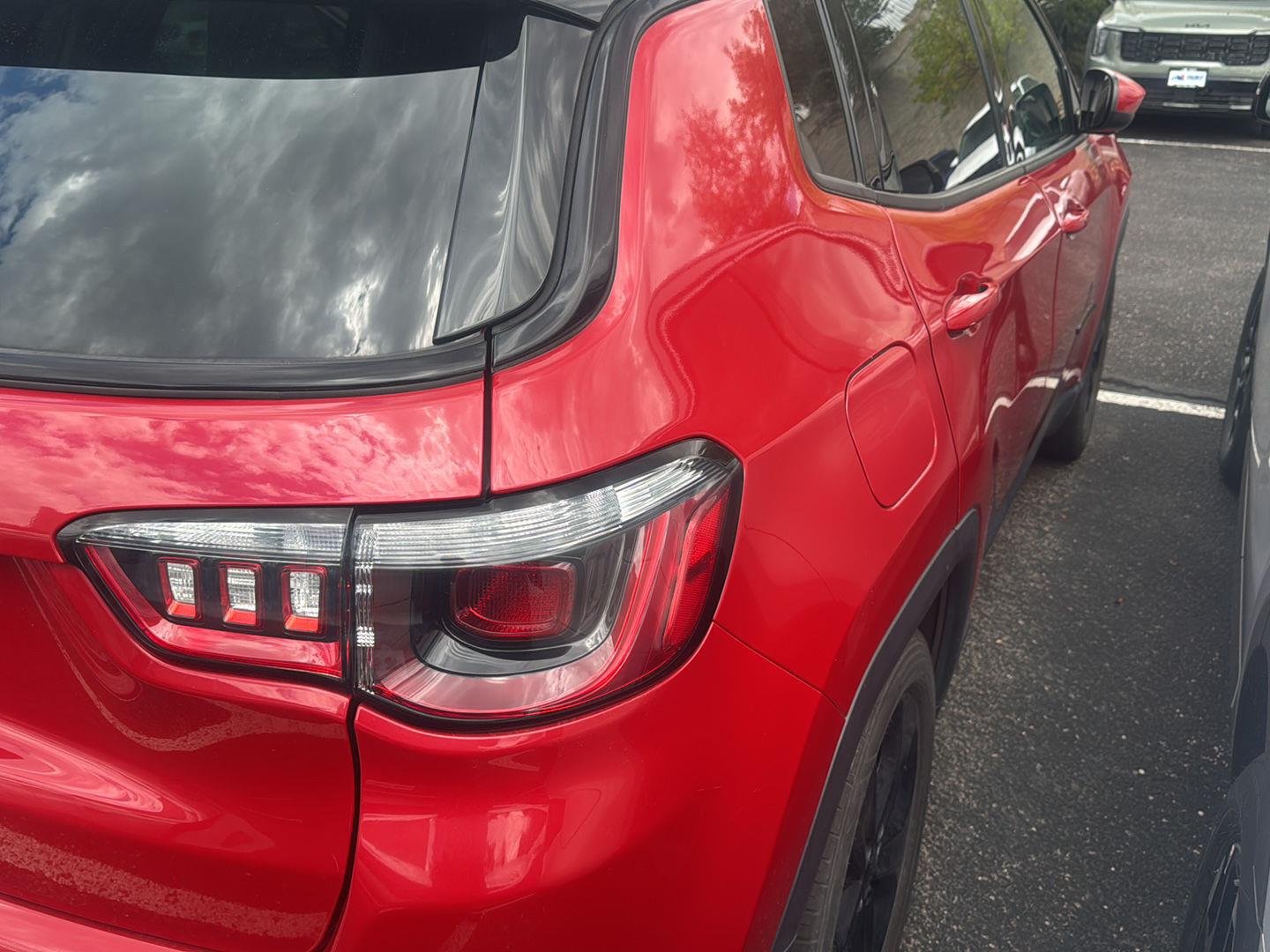 Used 2021  Jeep Latitude image 7