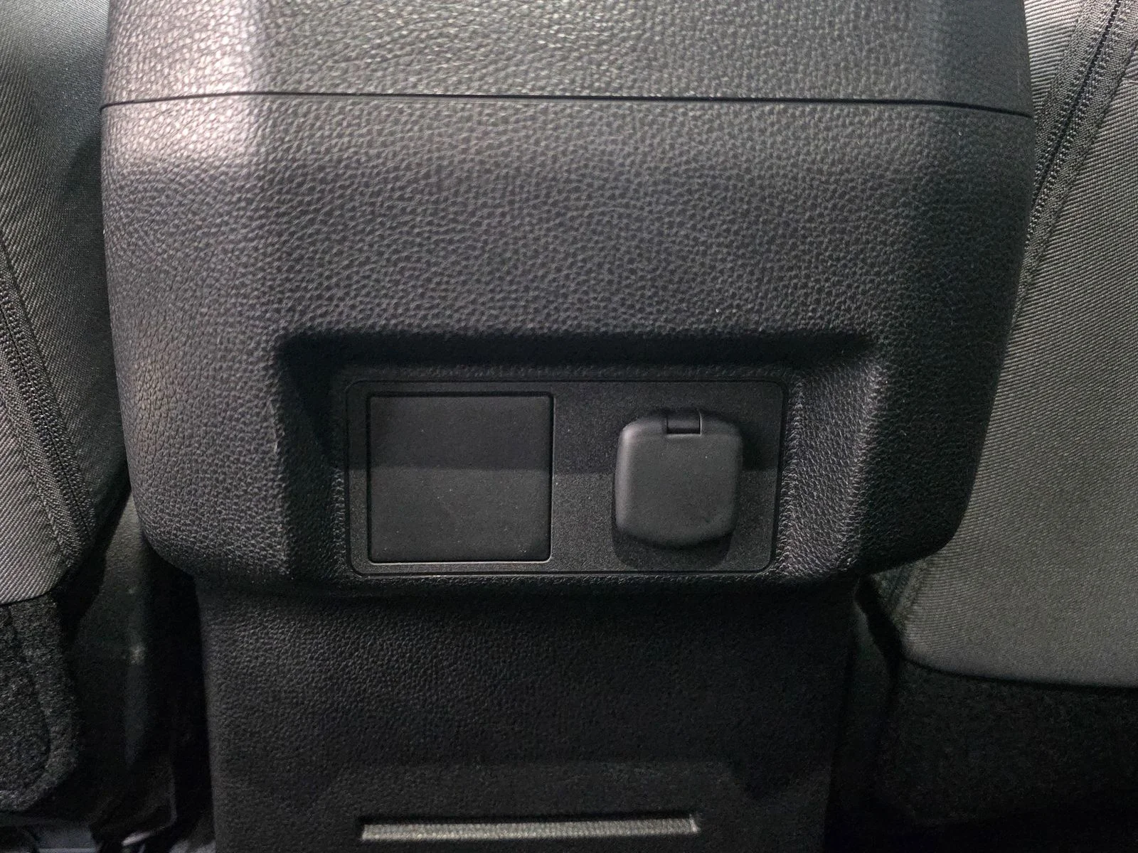 2026 Toyota Tacoma SR5 - Photo 22