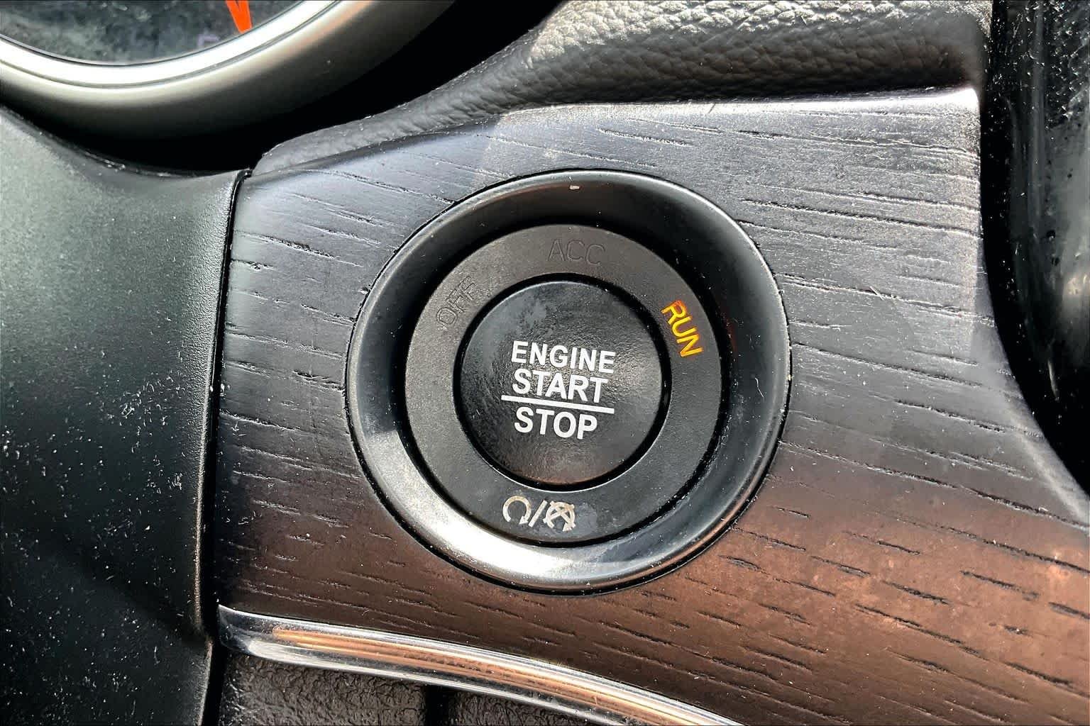 Used 2020 Bright White Clearcoat Jeep Summit image 32