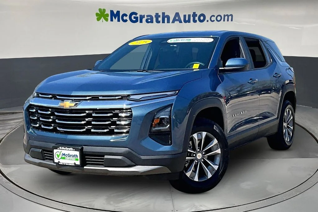 Used 2025 Blue Chevrolet LT image 3