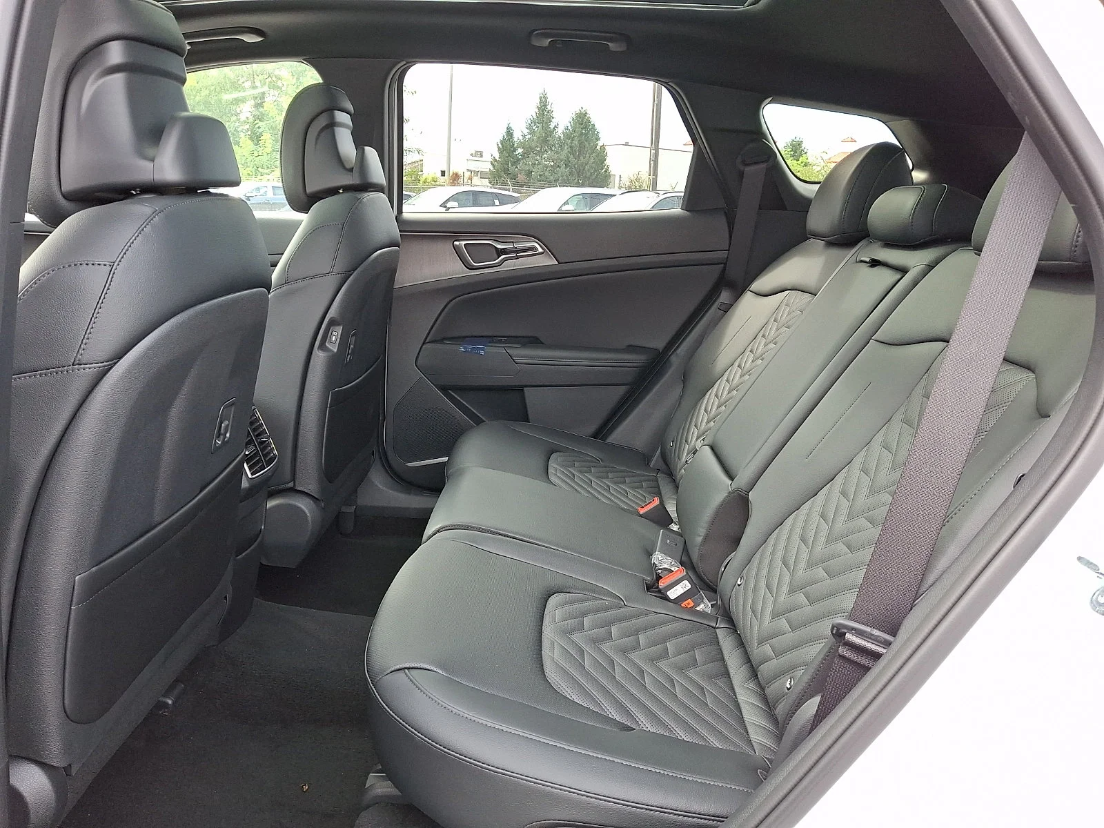 New 2027 White Kia X-Line image 11