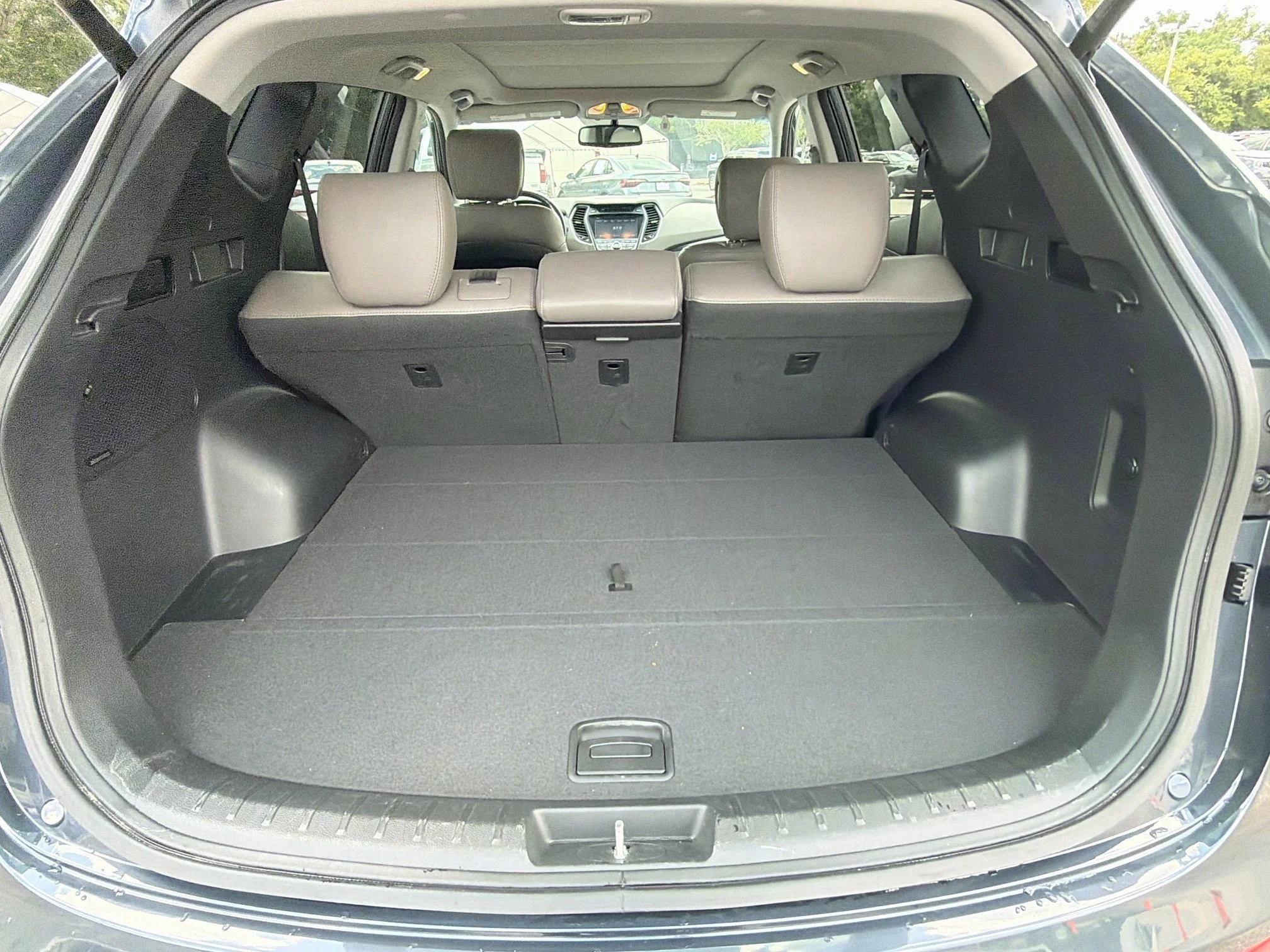 Used 2015 Marlin Blue Hyundai Premium Technology image 11