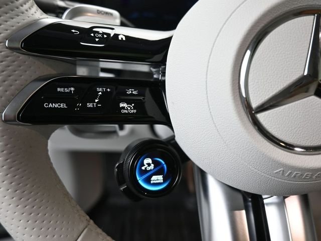 Used 2024  Mercedes-Benz Base image 28