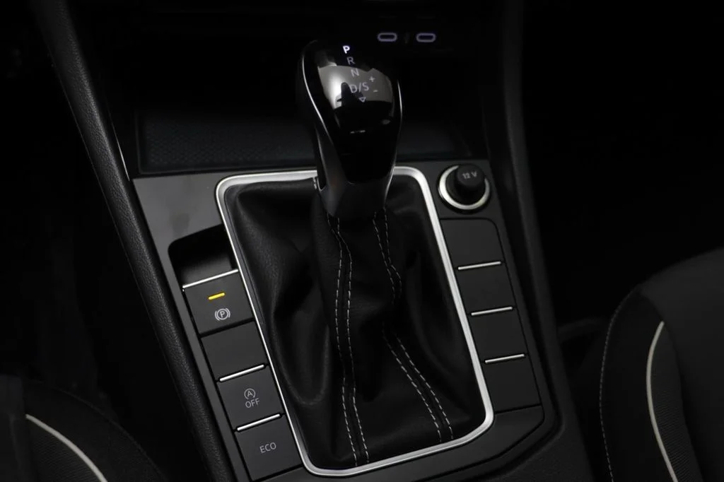 New 2026 Platinum Grey Volkswagen 1.5T Sport image 12