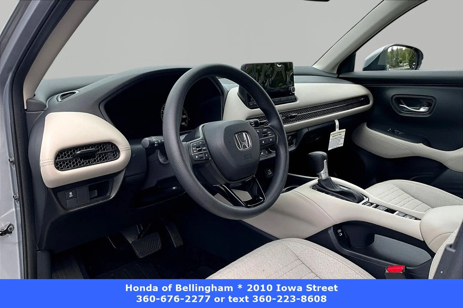 Certified Used 2025 Lunar Silver Metallic Honda AWD LX image 47