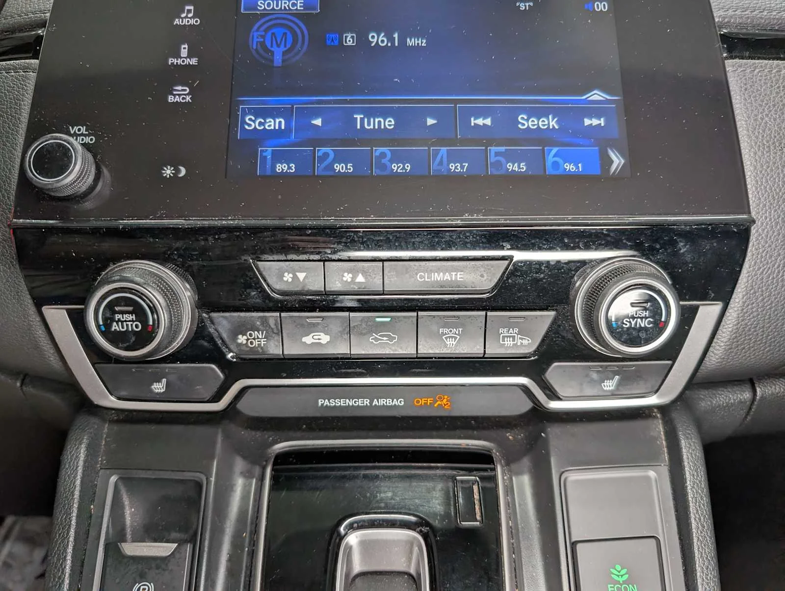 Used 2017 White Diamond Pearl Honda EX image 32