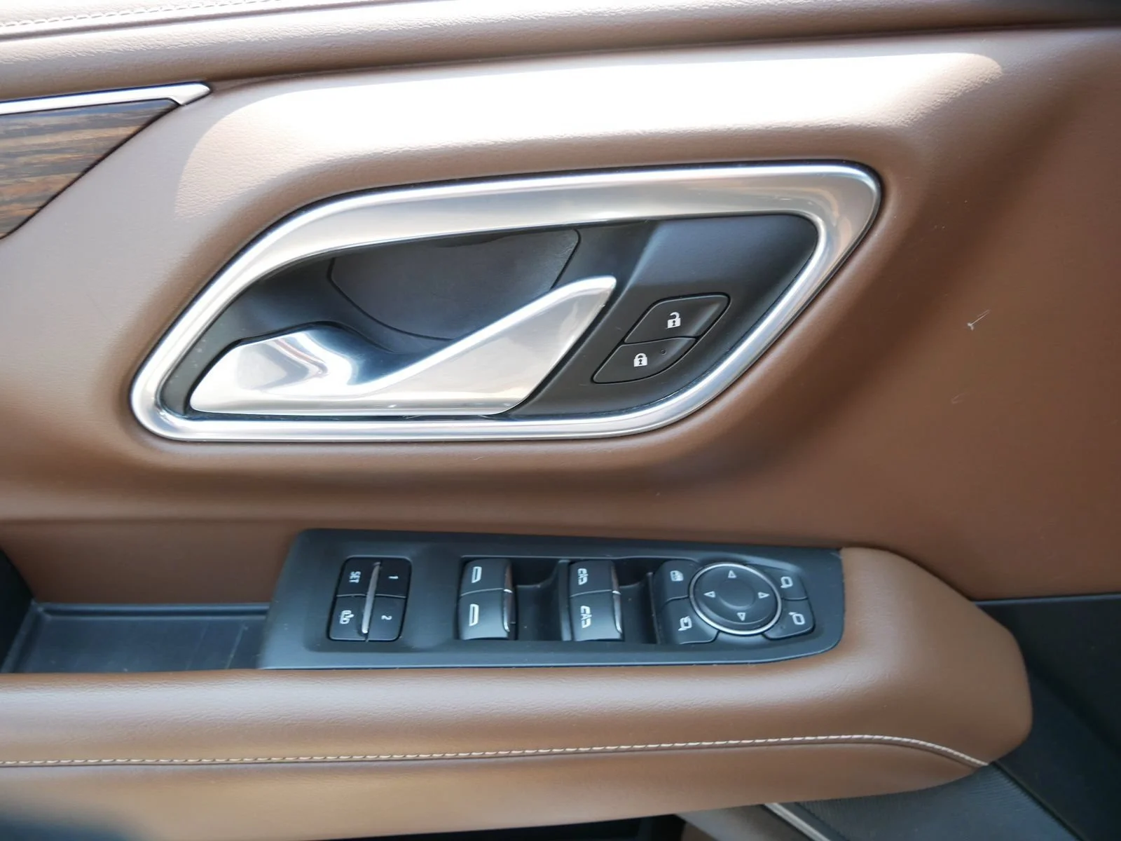 Used 2021 Black Chevrolet High Country image 16