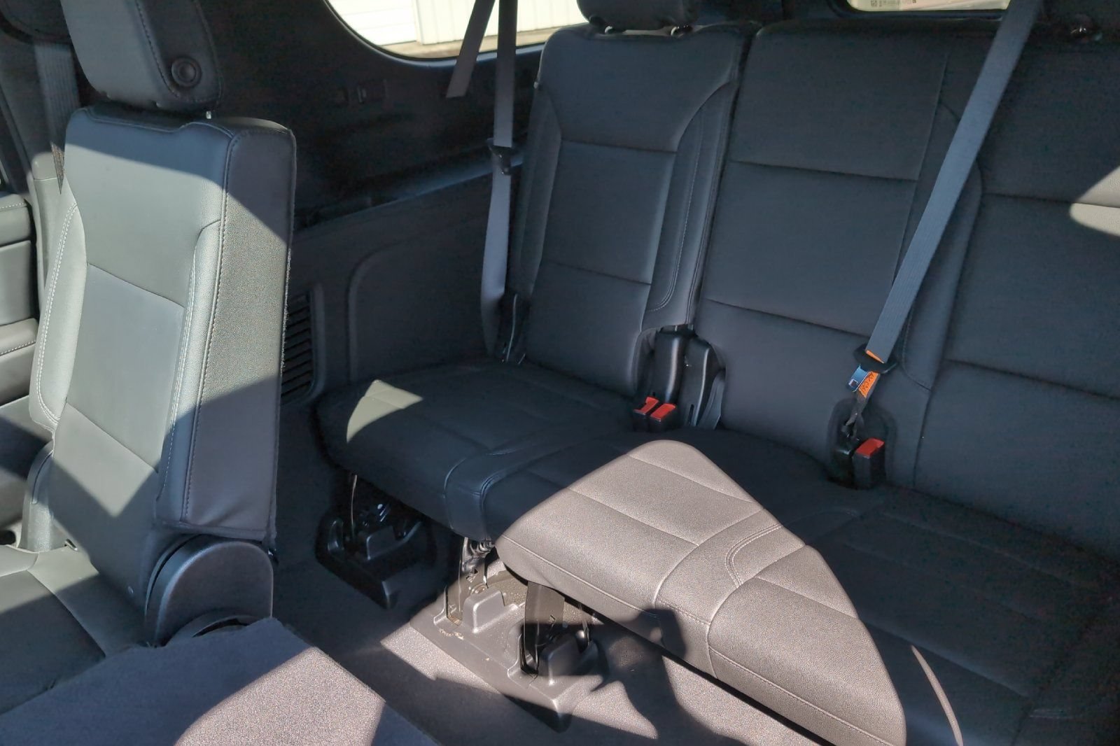 Used 2024 Black Chevrolet Z71 image 16