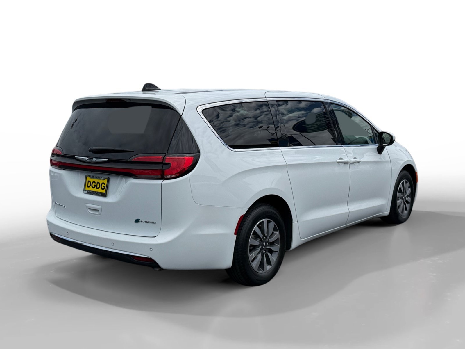 Used 2023 Bright White Clearcoat Chrysler Touring L image 5