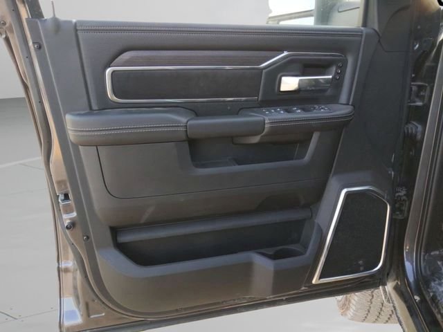 New 2026 Granite Crystal Metallic Clear-Coat Exterior Paint RAM Laramie image 12