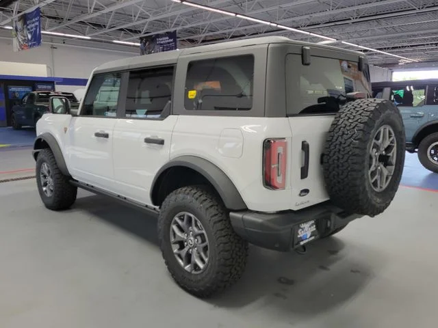 New 2025 Oxford White Ford Badlands® image 7