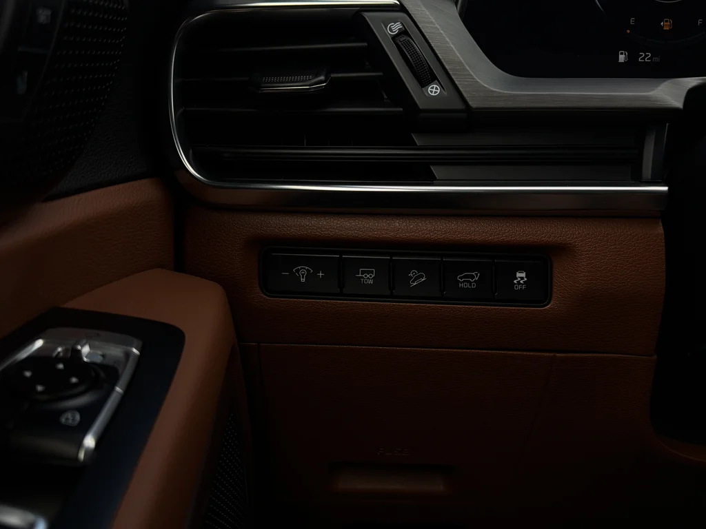 Certified Used 2023 Ebony Black Kia SX X-Pro image 18