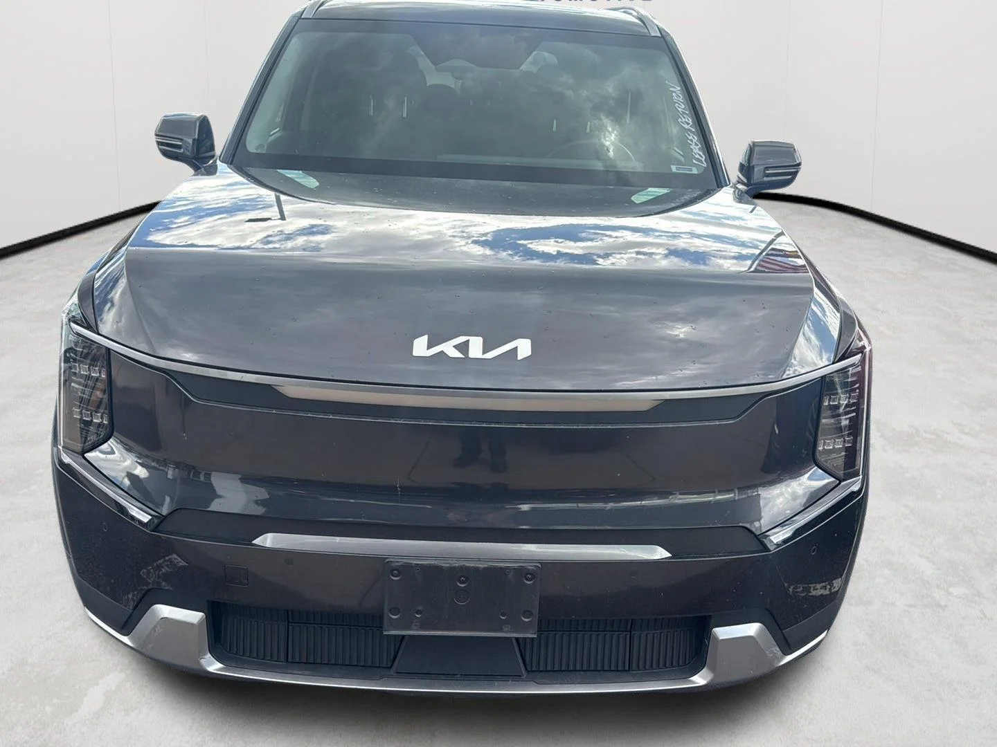 Certified Used 2024 Panthera Metal Kia Wind image 1