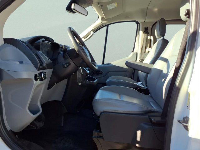 Used 2016  Ford XL image 4