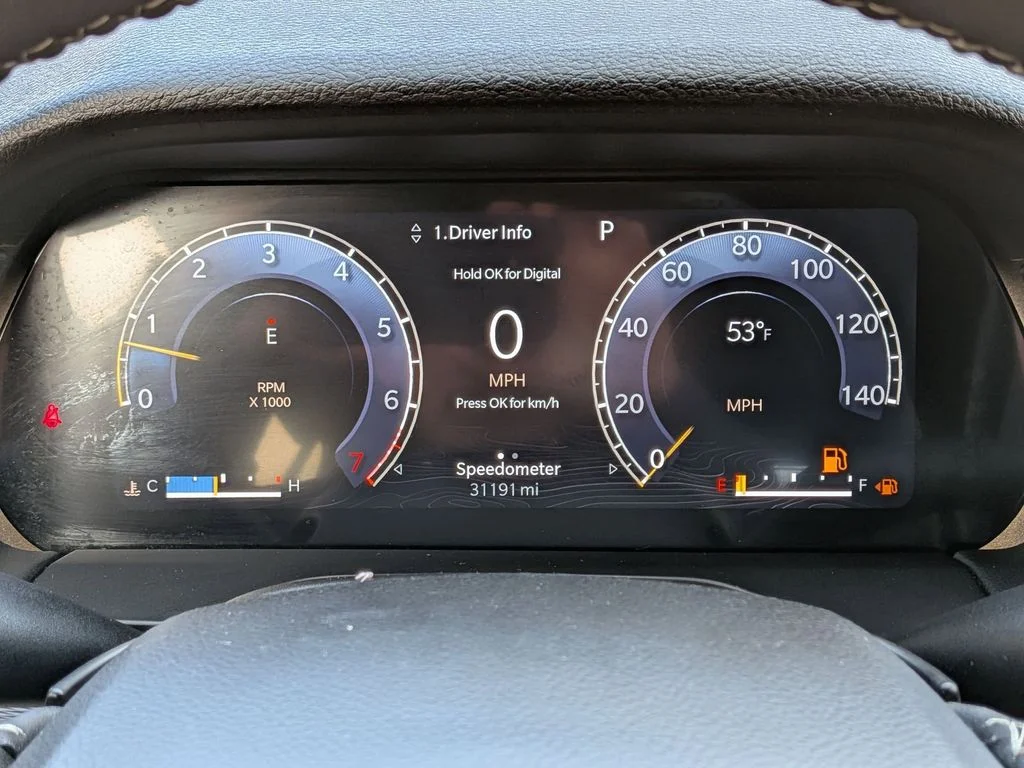 Used 2023 Red Jeep Altitude X image 16