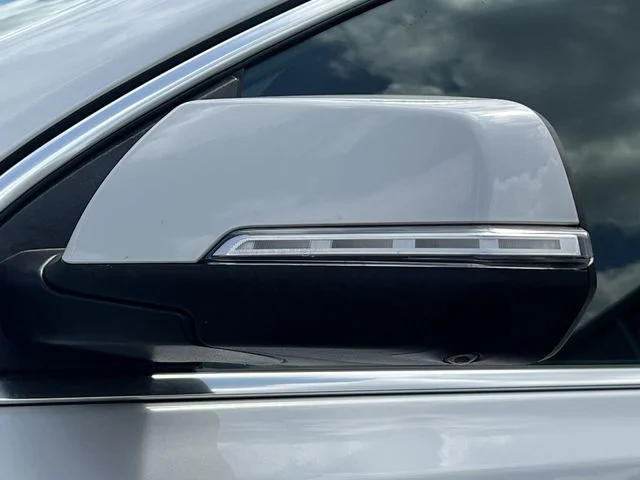Used 2020 White GMC SLT image 46