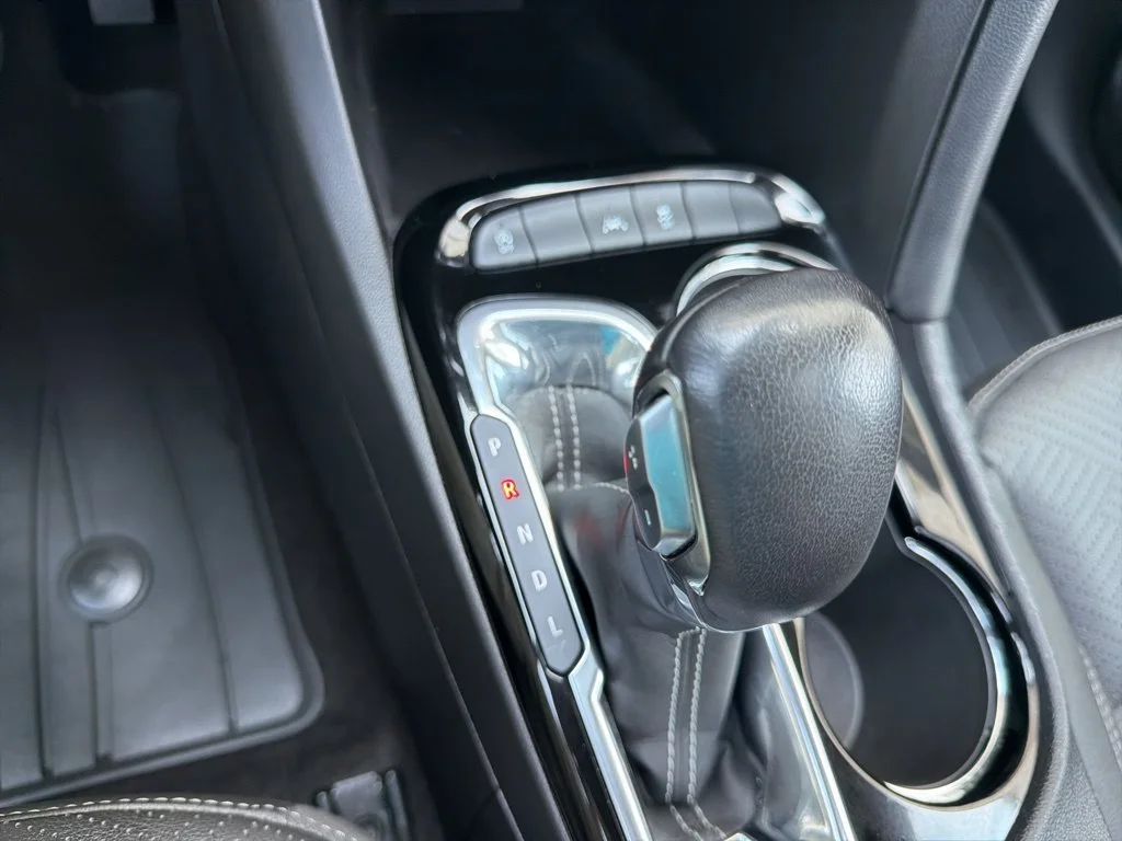Used 2023 Sapphire Buick Essence image 20