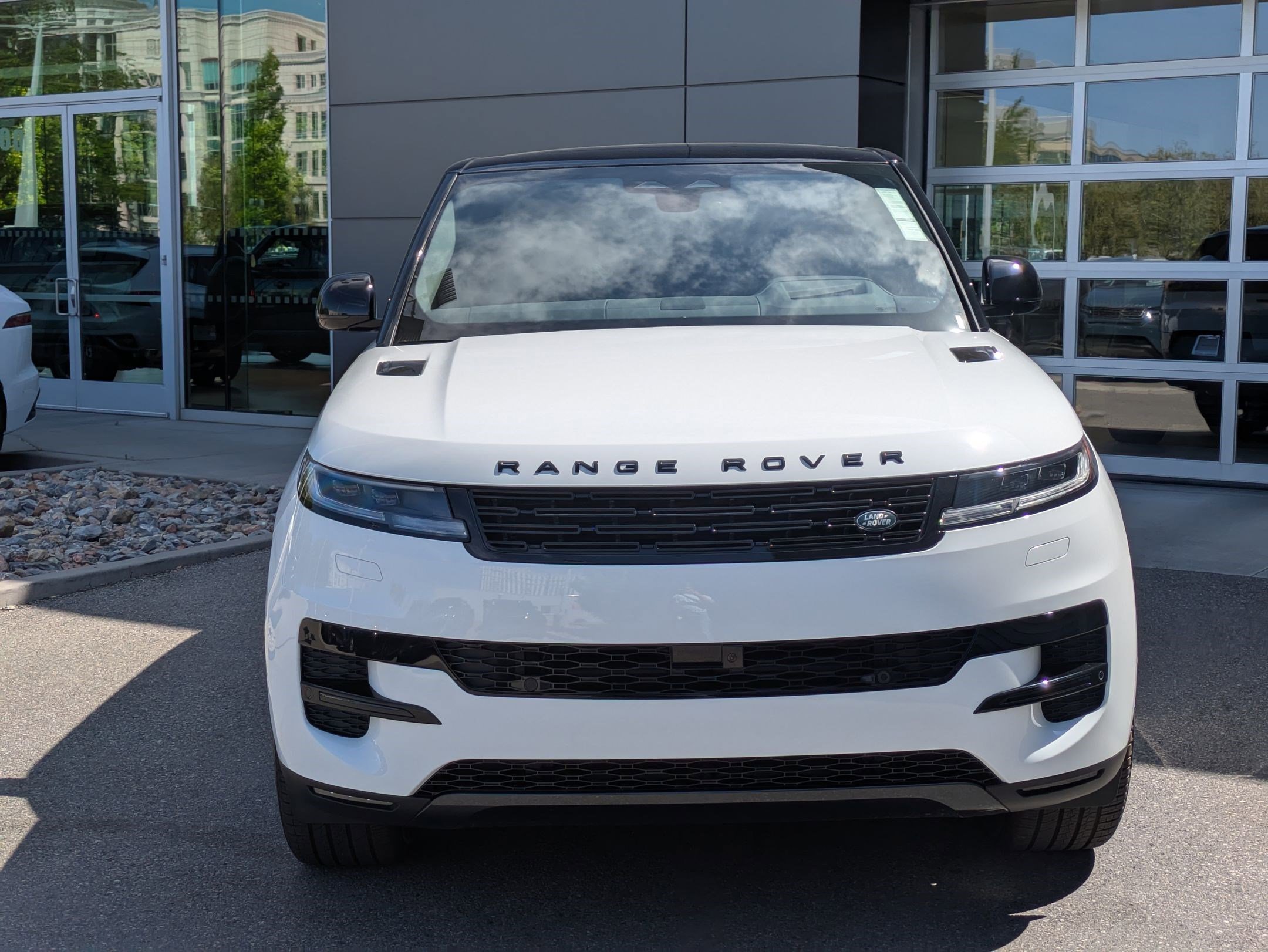 New 2026 Fuji White Land Rover P360 SE image 2