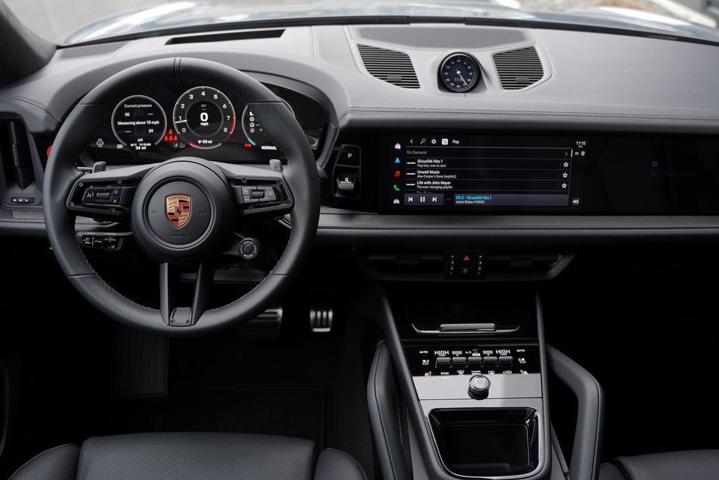 2026 Porsche Cayenne Coupe GTS - Photo 13