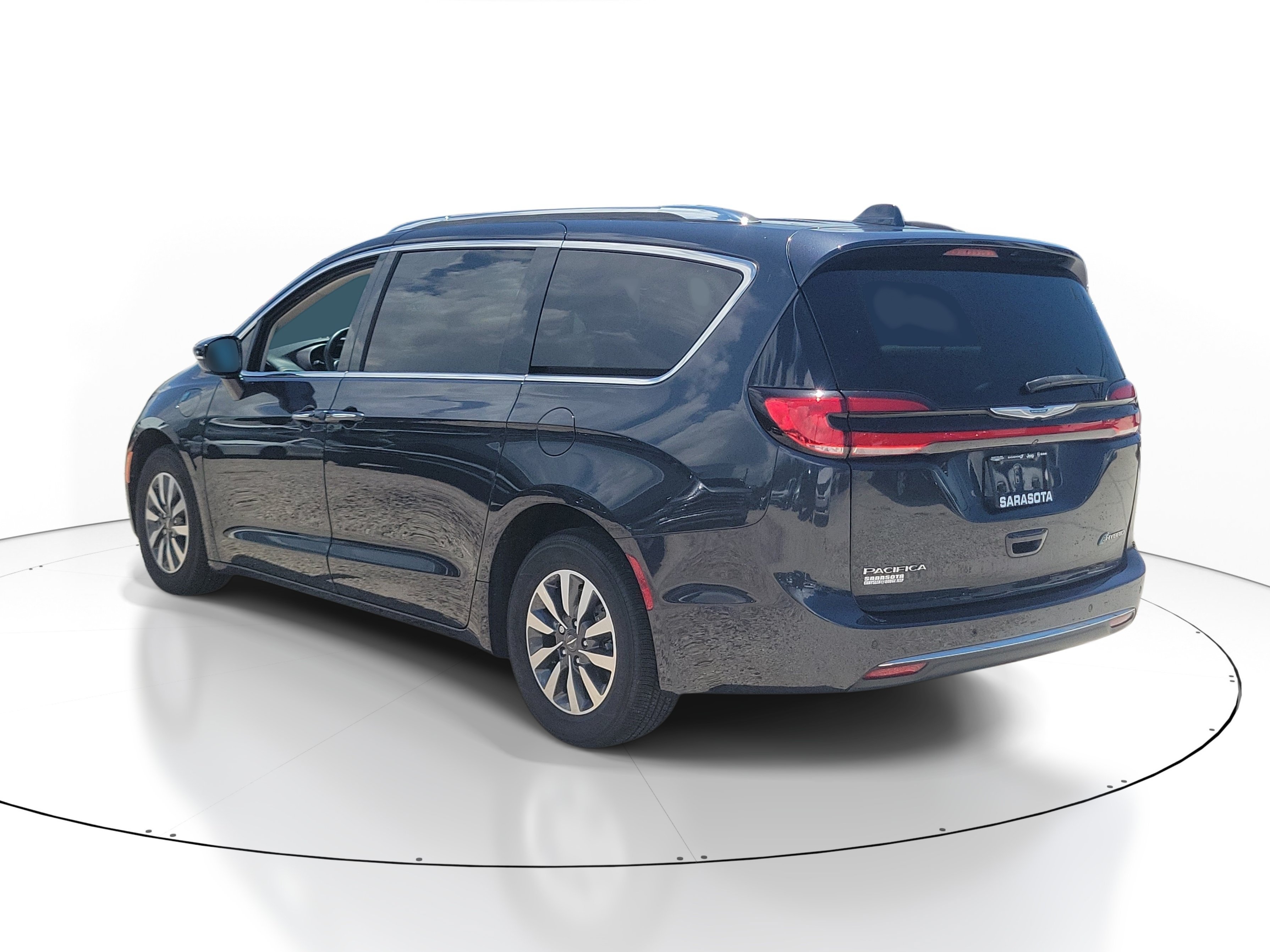 Used 2021 Maximum Steel Metallic Clearcoat Chrysler Hybrid Touring L image 4