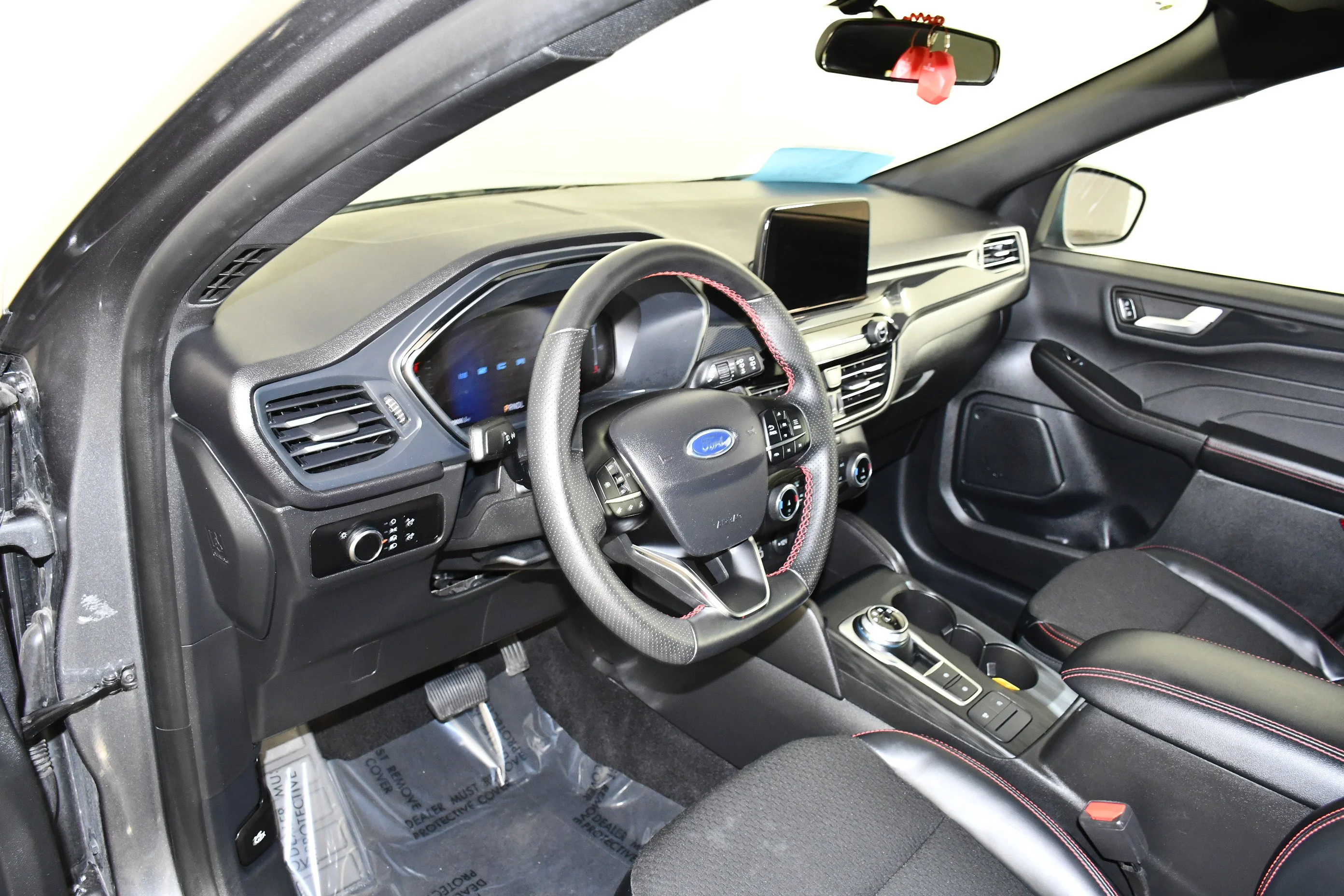 Used 2025 Gray Metallic Ford ST-Line image 35