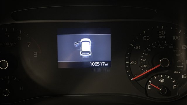 Used 2020 Snow White Pearl Kia LX image 10